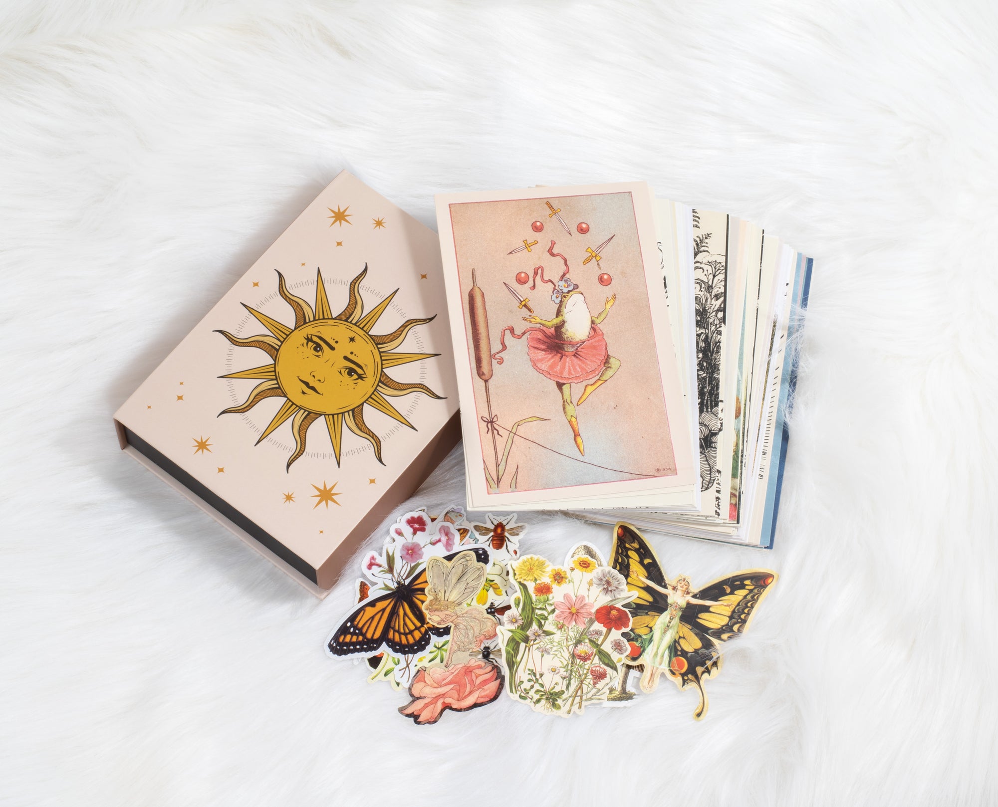 Vintage Wall Collage - 60 Box Set